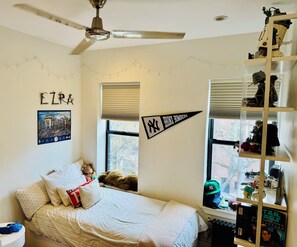 5 bedrooms, WiFi, bed sheets