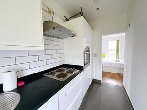 Kühlschrank, Ofen, Toaster