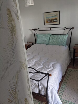 3 عدّة غرف نوم ومكتب ومكواة/لوح كي وواي فاي