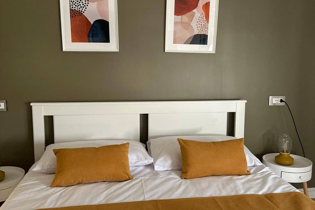Comfort Double Room | 1 bedroom, in-room safe, desk, blackout drapes