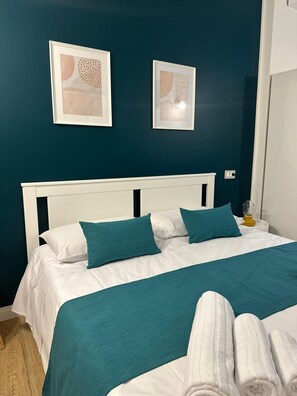 Comfort Single Room | In-room safe, desk, blackout drapes, free WiFi