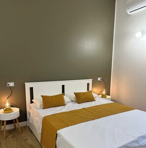 Comfort Double Room | In-room safe, desk, blackout drapes, free WiFi