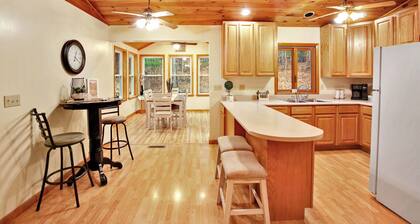 Wellsboro Woods Retreat - Near 2 State Parks