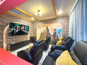 Interior - NEW, Paradiso Grande, Disney, Themed, Cinema(5827) (Orlando)