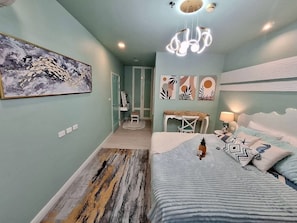 2 bedrooms, iron/ironing board, free WiFi, bed sheets