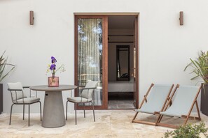 Chambre Double, vue jardin | Terrasse/Patio