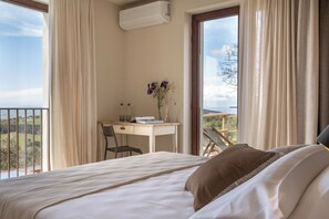 Double Room, Partial Sea View | Premium bedding, memory-foam beds, desk, laptop workspace - Casale Oleo (Magliano in Toscana)