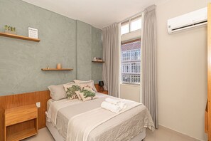 1 soverom, strykejern/-brett, internettilgang og sengetøy