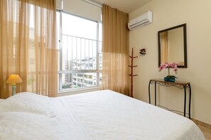 3 bedrooms, iron/ironing board - Rj04 Ap in Copacabana with 6 people (Rio de Janeiro)