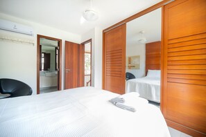 4 Schlafzimmer, Bügeleisen/Bügelbrett, Internetzugang, Bettwäsche