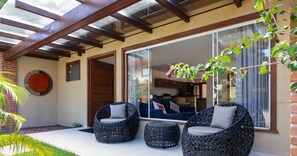 Terrace/patio - Bz40 House 180m from the beach with private pool (Armação dos Búzios)