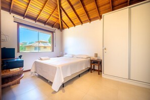 4 Schlafzimmer, Bügeleisen/Bügelbrett, Internetzugang