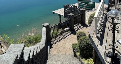 Natural idyll on the lake for rent