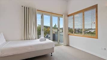 3 bedrooms, iron/ironing board, travel crib, WiFi