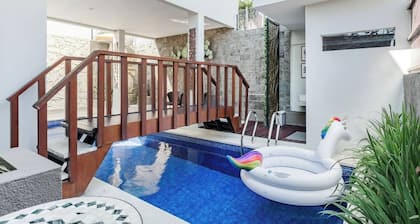 Saka Luxury Villa
