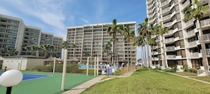 Sports court - NEW! Saida Royale 9018 2-Bedroom Condo with Pool (South Padre Island)