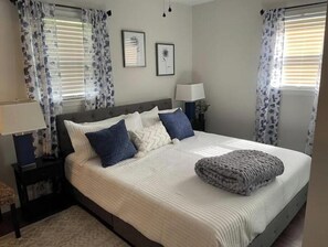 3 bedrooms, desk, iron/ironing board, WiFi