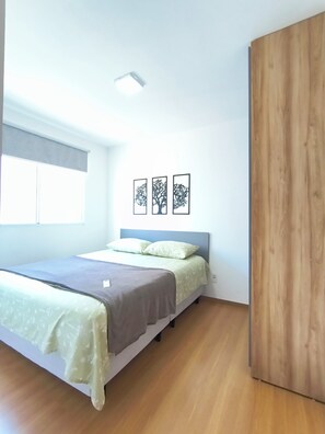 2 habitaciones, tabla de planchar con plancha y wifi gratis