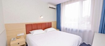 Sunshine Habitat Hotel (Dalian University of Technology)