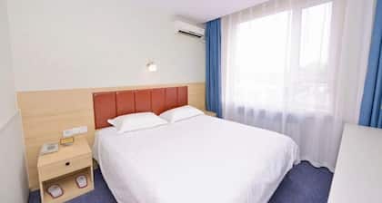 Sunshine Habitat Hotel (Dalian University of Technology)
