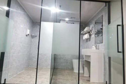Sunshine Habitat Hotel (Dalian University of Technology)