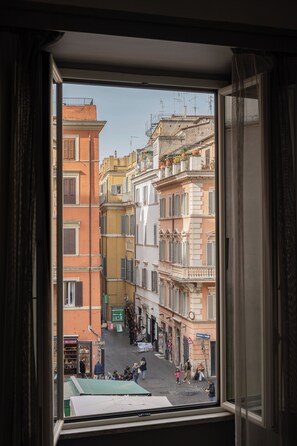 Appartamento Deluxe, angolo cottura, vista città | Vista dalla camera