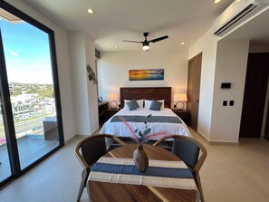 1 soverom, skrivebord, strykejern/-brett og wi-fi (inkludert)