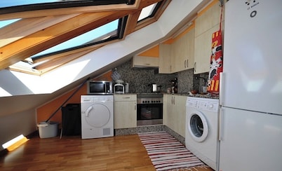 Cozy penthouse by the sea and mountains