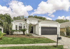 Exterior - WestHaven 4 Bedroom Pool Villa (Davenport)
