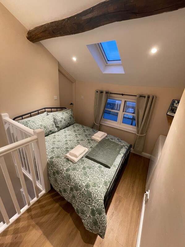 1 chambre, fer et planche à repasser, Wi-Fi gratuit, draps fournis