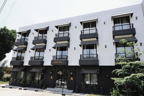 ด้านหน้าที่พัก