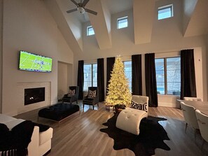 Interior - Beautiful, Spacious Home w/ Pool & Workout Room in Family Friendly Community (Missouri City)