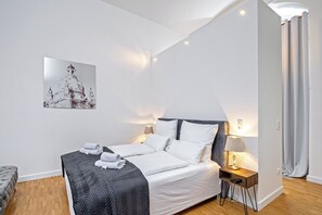 2 dormitoris, planxa i posts de planxar, wifi i roba de llit 