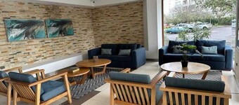 Playa, brisas y mar
Hermoso y cómodo departamento con excepcional ubicación.