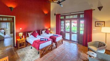 3 slaapkamers, een strijkplank/strijkijzer, wifi, beddengoed