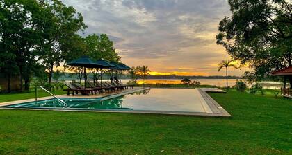 3 bungalows near superb Gal Oya National Park with AC, WiFi, fitness room