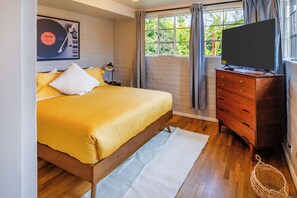 2 soverom, strykejern/-brett, wi-fi (inkludert) og sengetøy