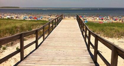 NEW - 2 bed / 2 bath+large Deck in the center of beautiful Essex, MA