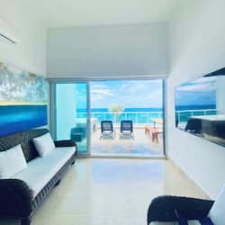 Executive-Penthouse, Balkon, Meerblick | Wohnbereich