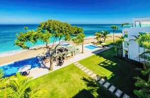 2 outdoor pools, open 7:00 AM to 7:00 PM, sun loungers - Blue Green (Sosúa)