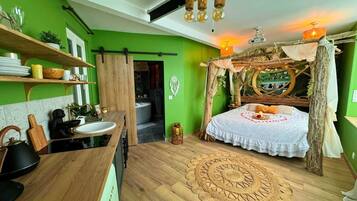 1 bedroom, WiFi, bed sheets