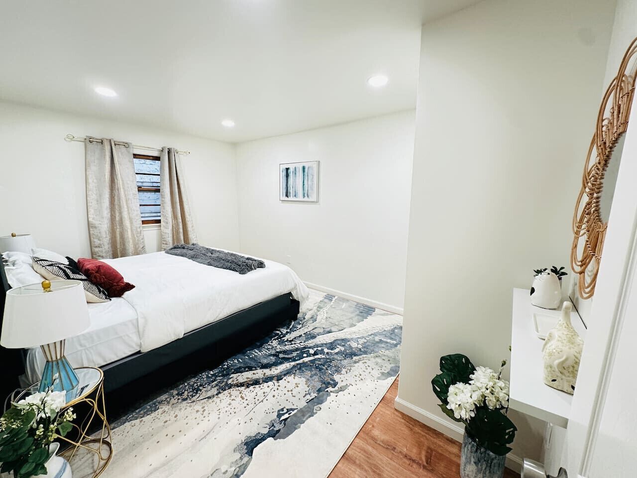 3 bedrooms, iron/ironing board, free WiFi, bed sheets