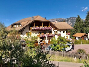 Exterior - Panoramic hotel in the Dolomites, South Tyrolean specialties, sauna and whirlpool (Steinegg)