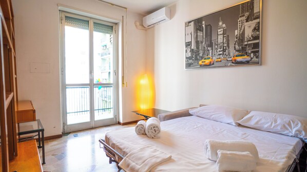 2 chambres, fer et planche à repasser, Wi-Fi gratuit, draps fournis