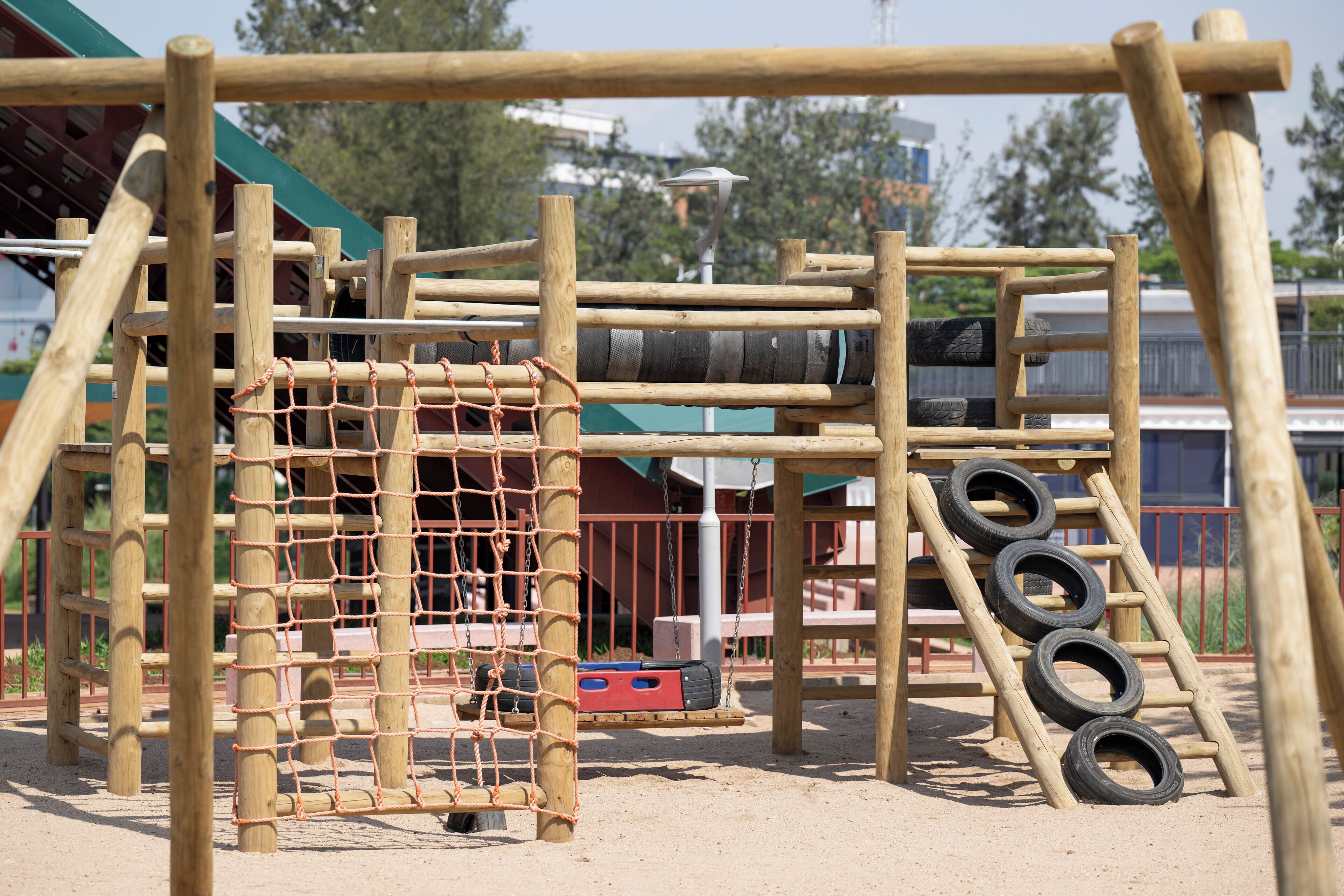 Área de juegos infantiles al aire libre