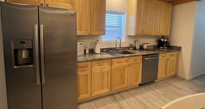 Cheerful Casa Grande•‿•Friendly-Wifi-Downtown