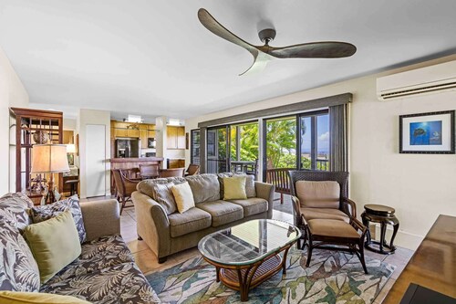 Experience Stunning Ocean Views at Wailea Ekolu 403, Spacious, Wi-Fi, Split-AC!