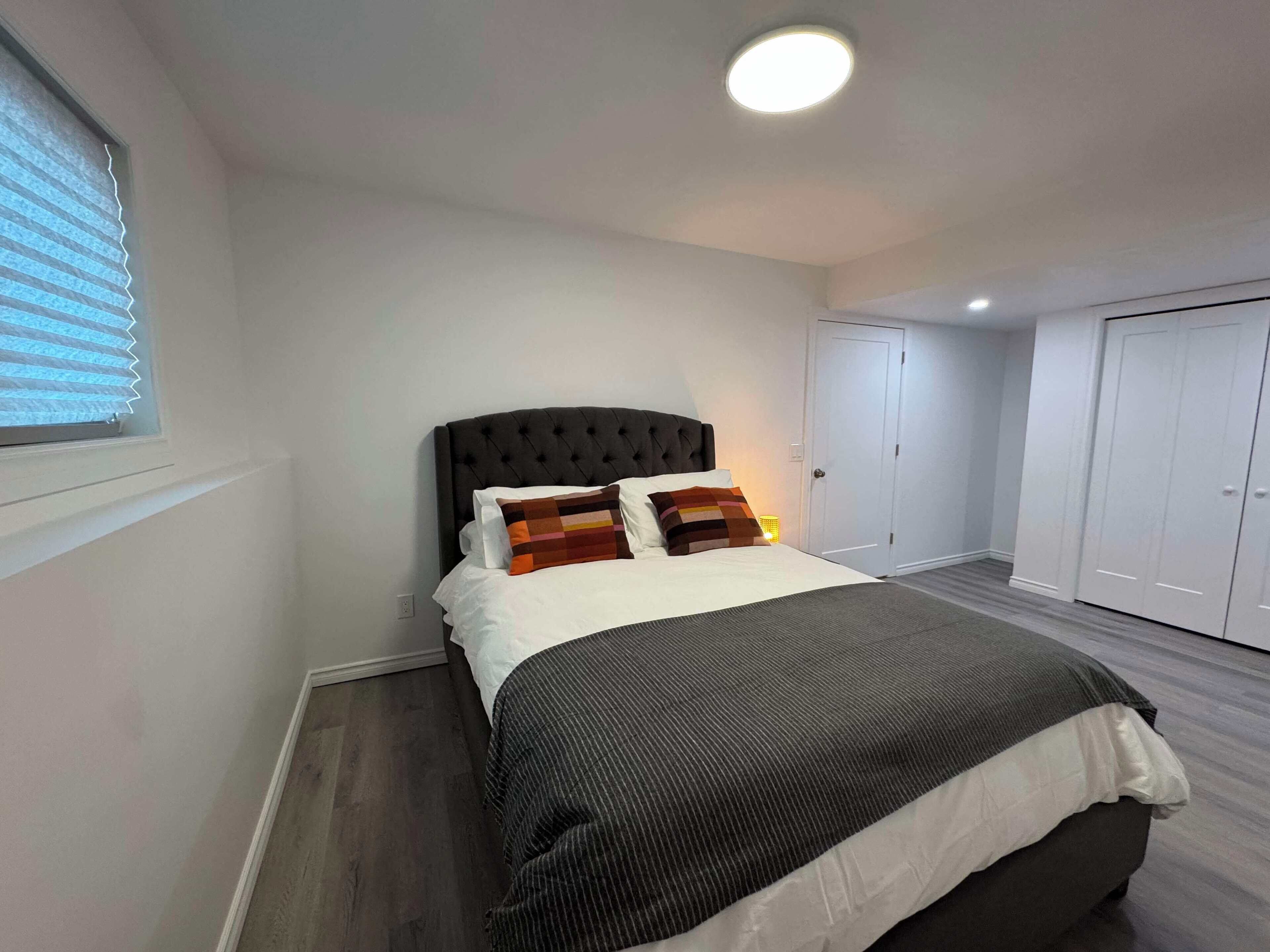 5 bedrooms, free WiFi, bed sheets