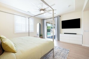 4 bedrooms, iron/ironing board, WiFi, bed sheets