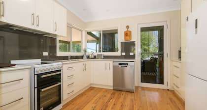 The Bark Hut – a cosy retreat just steps from Beechworth’s best!